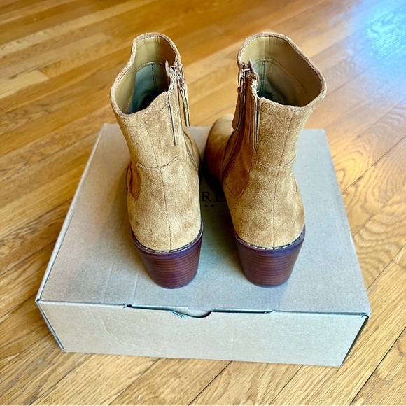 🎁 J. Crew Suede Tan Golden Brandy Western Ankle Boots NWT Size 7.5 - Picture 3 of 11